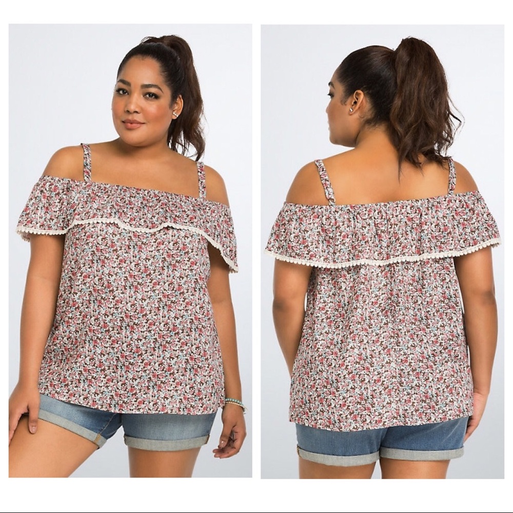 TORRID Floral Crochet Cold Shoulder Top - Size 1